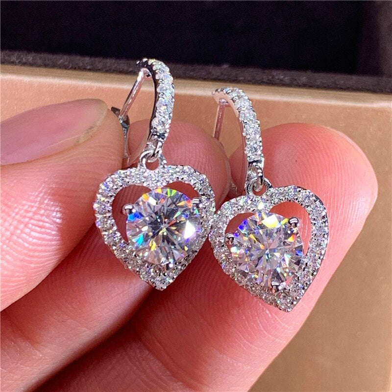 Soild 18K Gold Au750 a Pair of Earrings 2Ct DVVS Best Color Moissanite 001